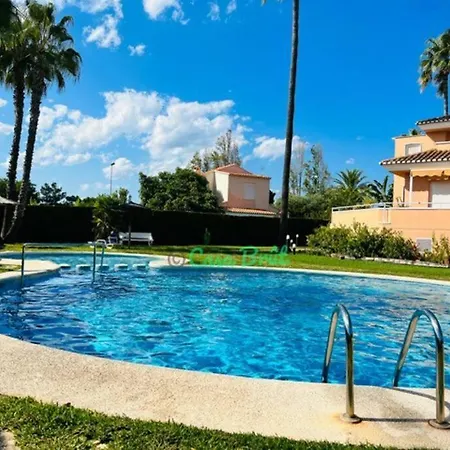 Casa Brut - Nova Apartmán *